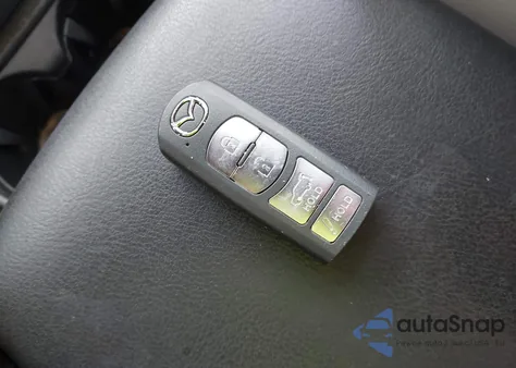 2019 Mazda Cx-5 Touring z USA, uszkodzony, nr VIN JM3KFBCM4K1509899